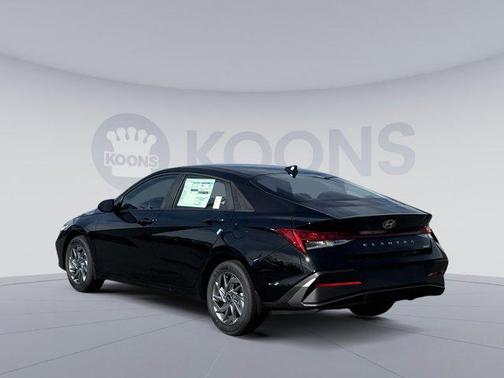 2026 Hyundai ELANTRA HEV Blue