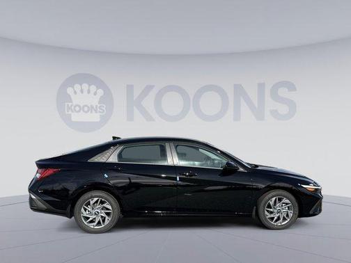 2026 Hyundai ELANTRA HEV Blue