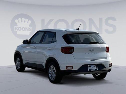 2025 Hyundai VENUE SE