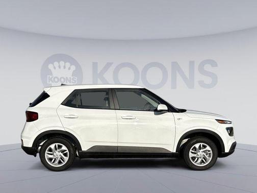 2025 Hyundai VENUE SE