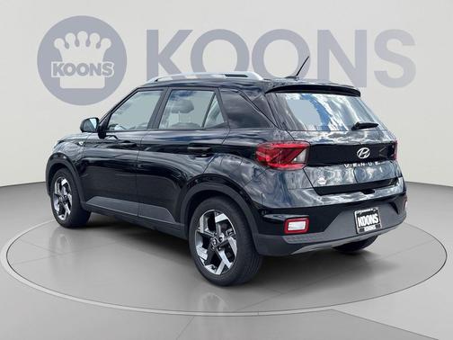Onyx Black 2023 Hyundai VENUE SEL
