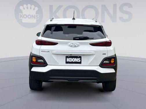 2021 Hyundai KONA SEL