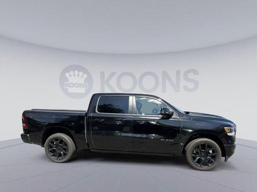 Diamond Black Crystal Pearlcoat 2023 RAM 1500 Laramie