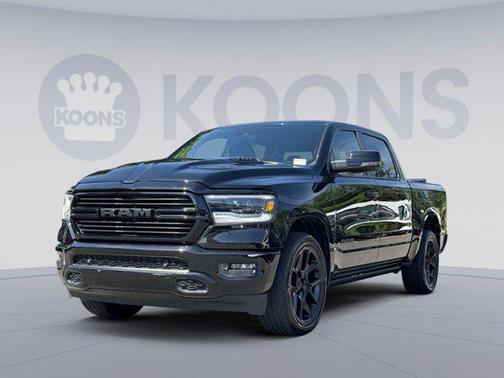 Diamond Black Crystal Pearlcoat 2023 RAM 1500 Laramie