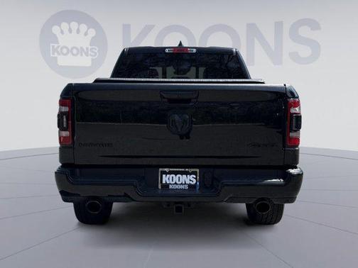 Diamond Black Crystal Pearlcoat 2023 RAM 1500 Laramie