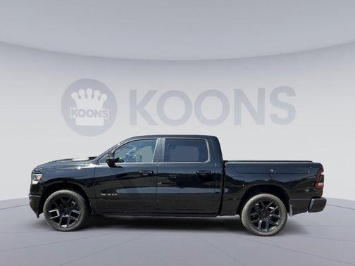 Diamond Black Crystal Pearlcoat 2023 RAM 1500 Laramie