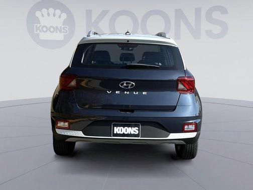 2026 Hyundai VENUE SEL w/Two-Tone Roof