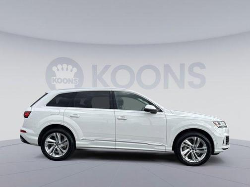 2023 Audi Q7 55 Premium Plus