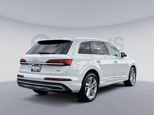 2023 Audi Q7 55 Premium Plus