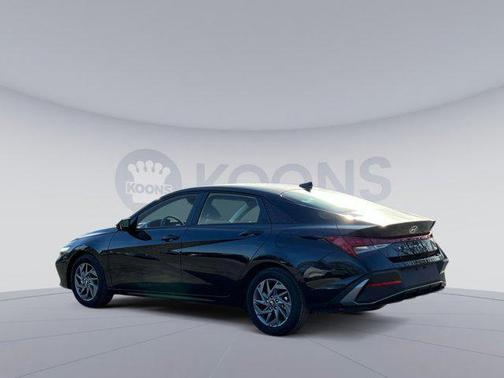 2025 Hyundai ELANTRA HEV Blue