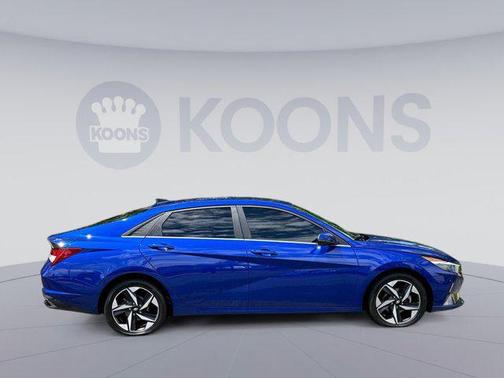 2023 Hyundai ELANTRA Limited