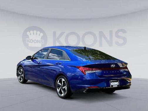 2023 Hyundai ELANTRA Limited