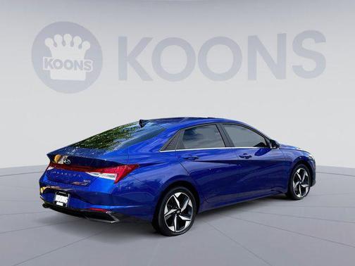 2023 Hyundai ELANTRA Limited