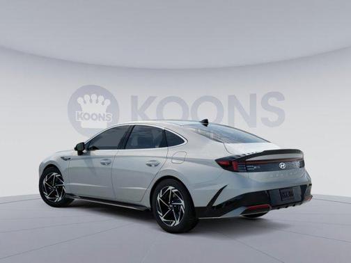 2026 Hyundai SONATA SEL