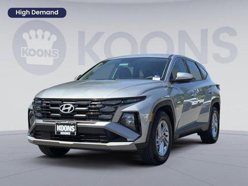 Shimmering Silver 2025 Hyundai TUCSON SE