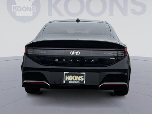 2024 Hyundai SONATA Hybrid Limited