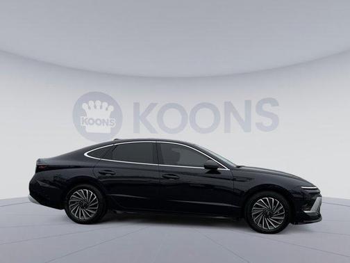 2024 Hyundai SONATA Hybrid Limited