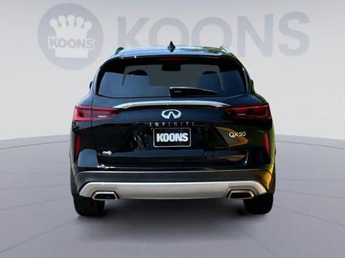2022 INFINITI QX50 LUXE AWD