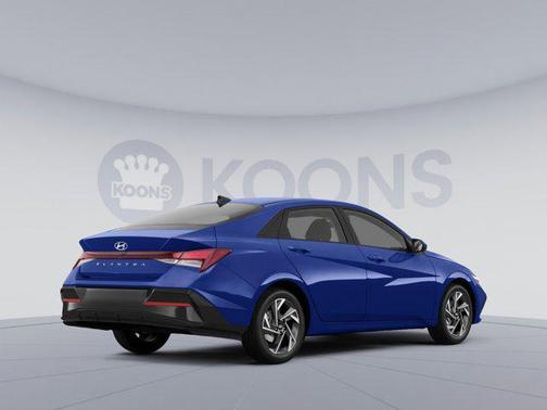 2025 Hyundai ELANTRA SEL