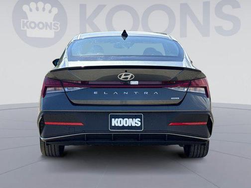2025 Hyundai ELANTRA HEV SEL Sport