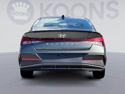 2025 Hyundai ELANTRA Sport