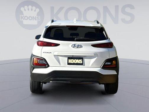 2021 Hyundai KONA SEL Plus
