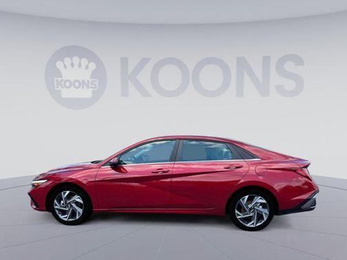 2025 Hyundai ELANTRA Limited