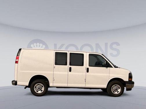 2023 GMC Savana 2500 Work Van