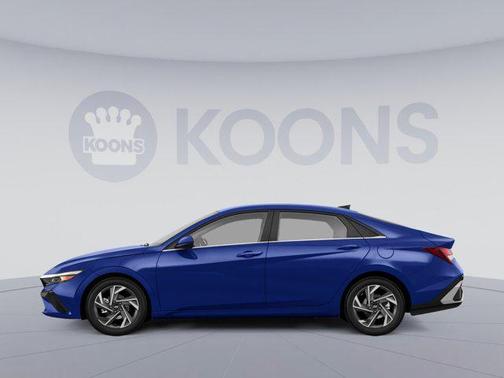 2025 Hyundai ELANTRA SEL