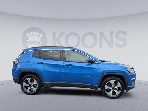Laser Blue Pearlcoat 2017 Jeep New Compass Latitude