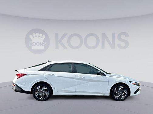 2025 Hyundai ELANTRA Sport
