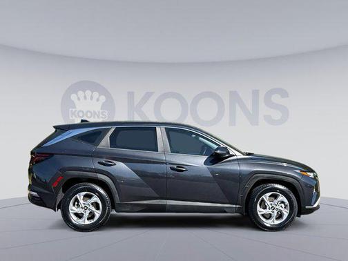 2022 Hyundai TUCSON SE