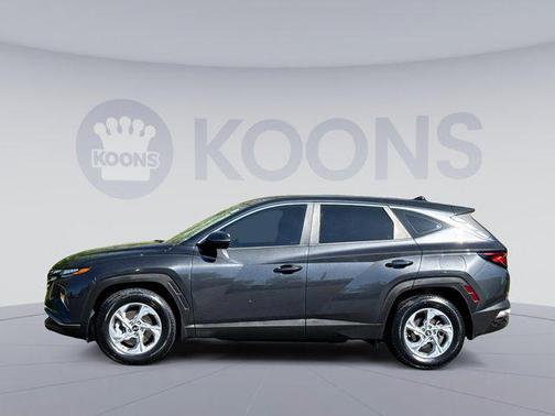 2022 Hyundai TUCSON SE