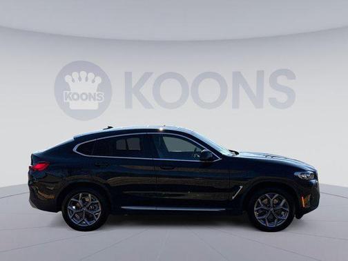 2022 BMW X4 xDrive30i