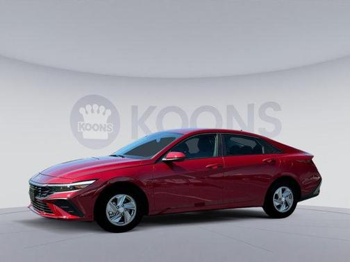 2025 Hyundai ELANTRA SE