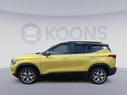 Starbright Yellow/Black Roof 2021 Kia Seltos SX Turbo