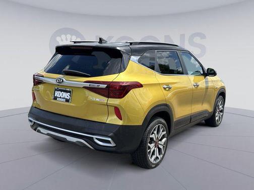 Starbright Yellow/Black Roof 2021 Kia Seltos SX Turbo