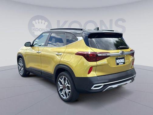 Starbright Yellow/Black Roof 2021 Kia Seltos SX Turbo