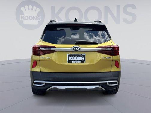 Starbright Yellow/Black Roof 2021 Kia Seltos SX Turbo