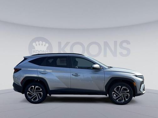 Shimmering Silver 2026 Hyundai TUCSON SEL Plus