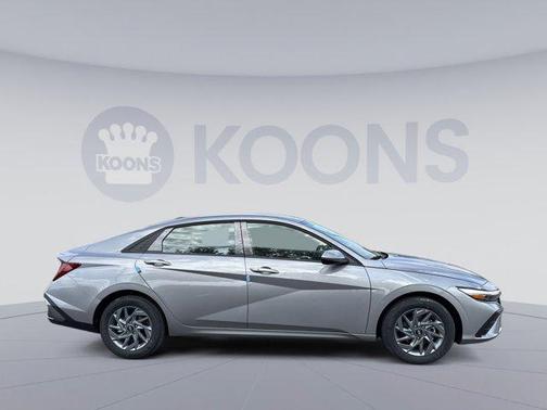 Fluid Metal 2026 Hyundai ELANTRA HEV Blue