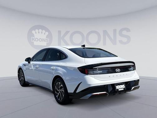 Serenity White 2026 Hyundai SONATA Hybrid Base