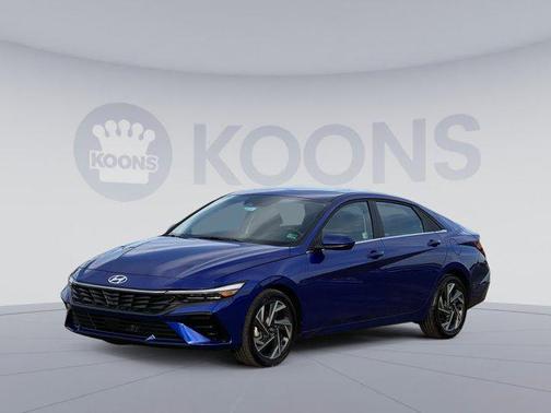 2025 Hyundai ELANTRA SEL
