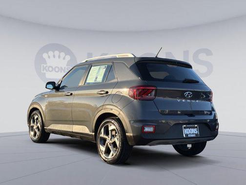 2024 Hyundai VENUE SEL