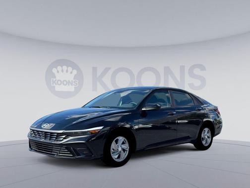 Abyss Black 2026 Hyundai ELANTRA SE