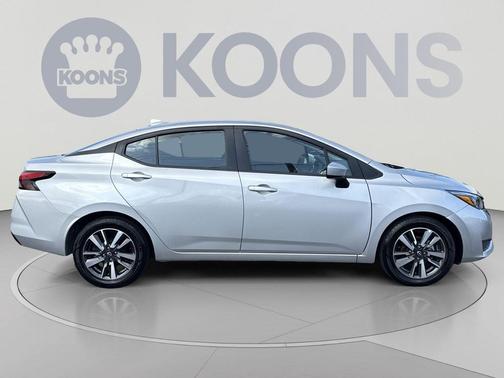 Brilliant Silver Metallic 2025 Nissan Versa 1.6 SV