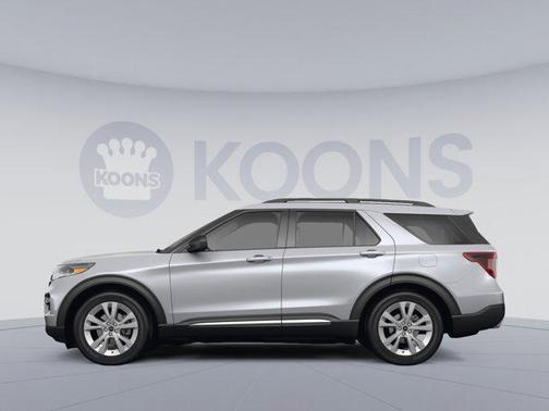 Iconic Silver Metallic 2021 Ford Explorer XLT