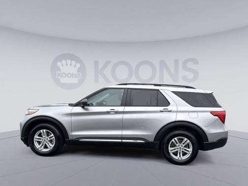 Iconic Silver Metallic 2021 Ford Explorer XLT