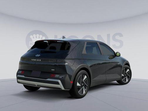 2025 Hyundai IONIQ 5 SE