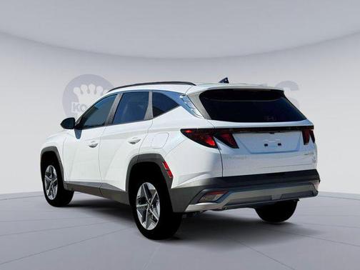 Creamy White Pearl 2026 Hyundai TUCSON Hybrid SEL